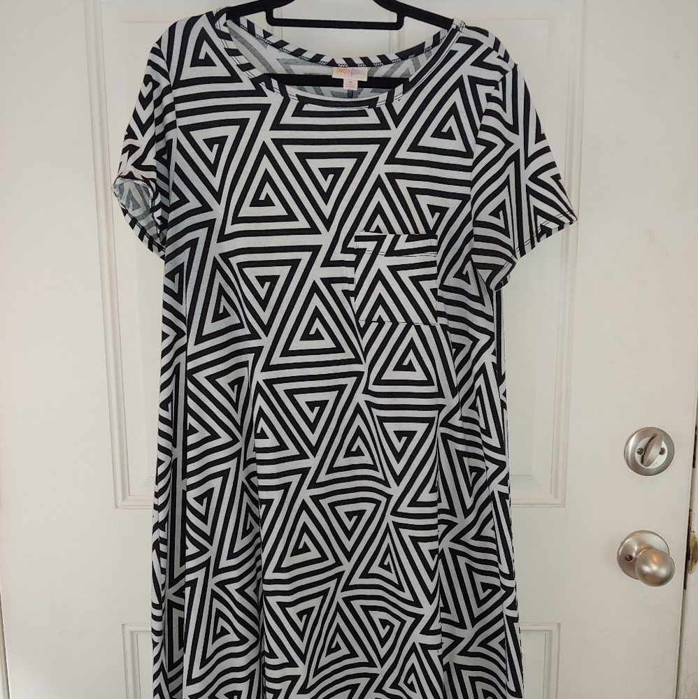 Lularoe Carly dress